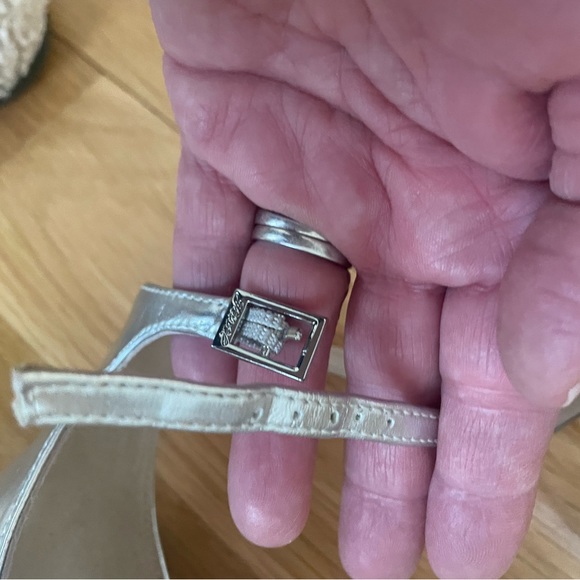 Badgley Mischka open toe block Jewel Sandal SZ 8.5 EUC - Picture 2 of 8